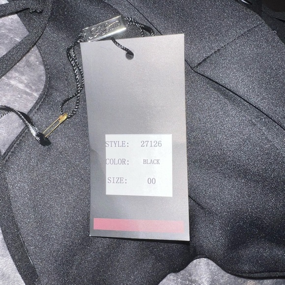 NWT Asymmetrical Strappy Back Dress - Picture 4 of 5